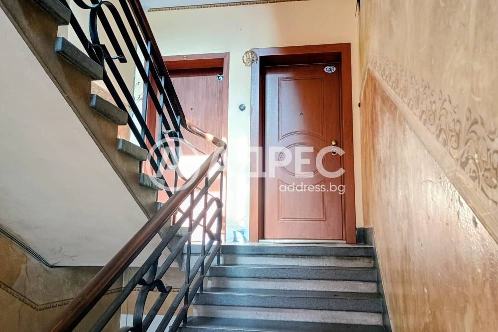 Продава МНОГОСТАЕН, гр. София, Център, снимка 14 - Апартаменти - 53681798