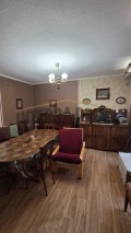Продава КЪЩА, гр. Добрич, Център, снимка 2