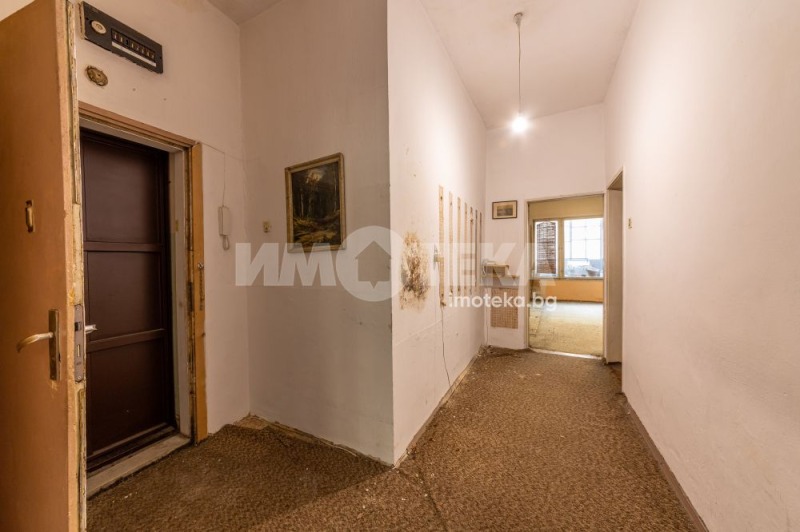 Продава 3-СТАЕН, гр. Варна, ВИНС-Червен площад, снимка 2 - Апартаменти - 52464421