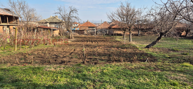 Продава КЪЩА, гр. Луковит, област Ловеч, снимка 5 - Къщи - 52778814