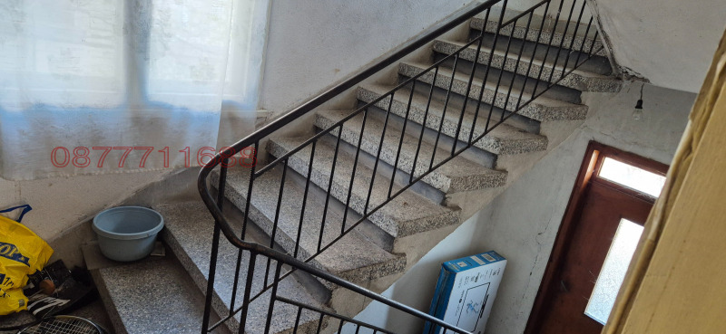 Продава КЪЩА, гр. Луковит, област Ловеч, снимка 13 - Къщи - 52778814