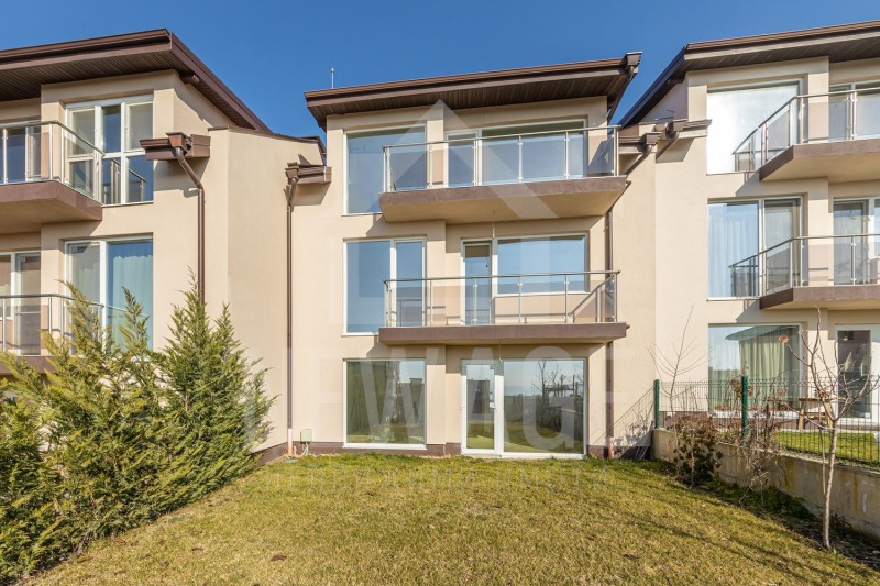 Продава КЪЩА, град Варна, м-т Пчелина • 399900 € / 782136.42 лв. • 45020002 1