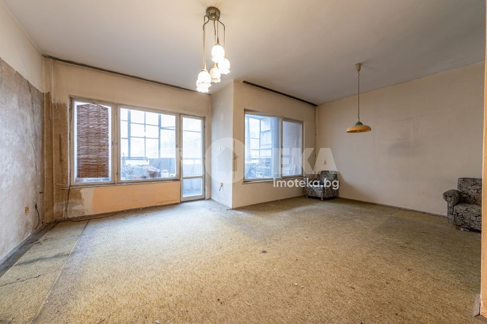 Продава 3-СТАЕН, гр. Варна, ВИНС-Червен площад, снимка 2 - Апартаменти - 52464421