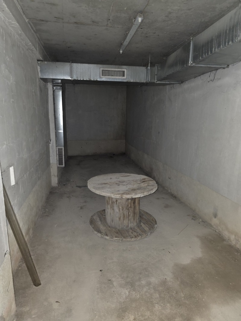 Продава ГАРАЖ в град София, Люлин 8 - 22 кв.м / 30 000 € » 58 674.90 лв., БЕСТ СЕЛЪРС БЪЛГАРИЯ ООД