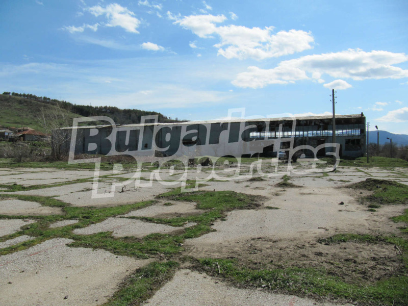 Продава ПРОМ. ПОМЕЩЕНИЕ в област Пловдив, гр. Първомай - 1131 кв.м / 320 000 € » 625 865.60 лв., БЪЛГЕРИАН ПРОПЕРТИС