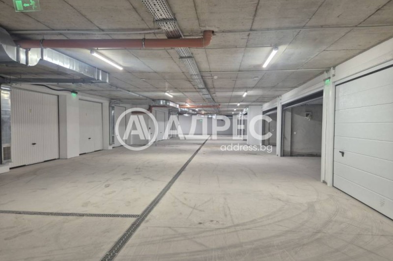 Продава ГАРАЖ, ПАРКОМЯСТО, гр. София, Връбница 2, снимка 3 - Гаражи и паркоместа - 49209997