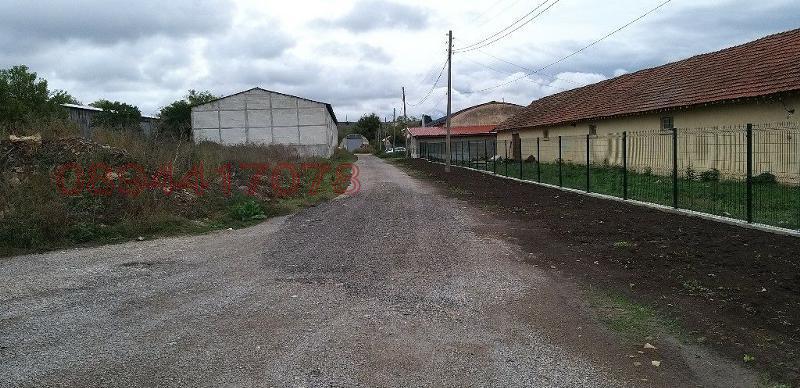 Продава ПРОМ. ПОМЕЩЕНИЕ, с. Ушинци, област Разград, снимка 11 - Производствени сгради - 52786624