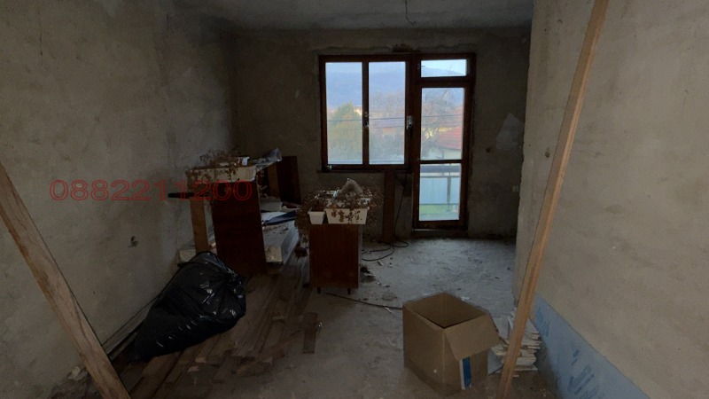 Продава КЪЩА, гр. Златица, област София област, снимка 13 - Къщи - 52747277