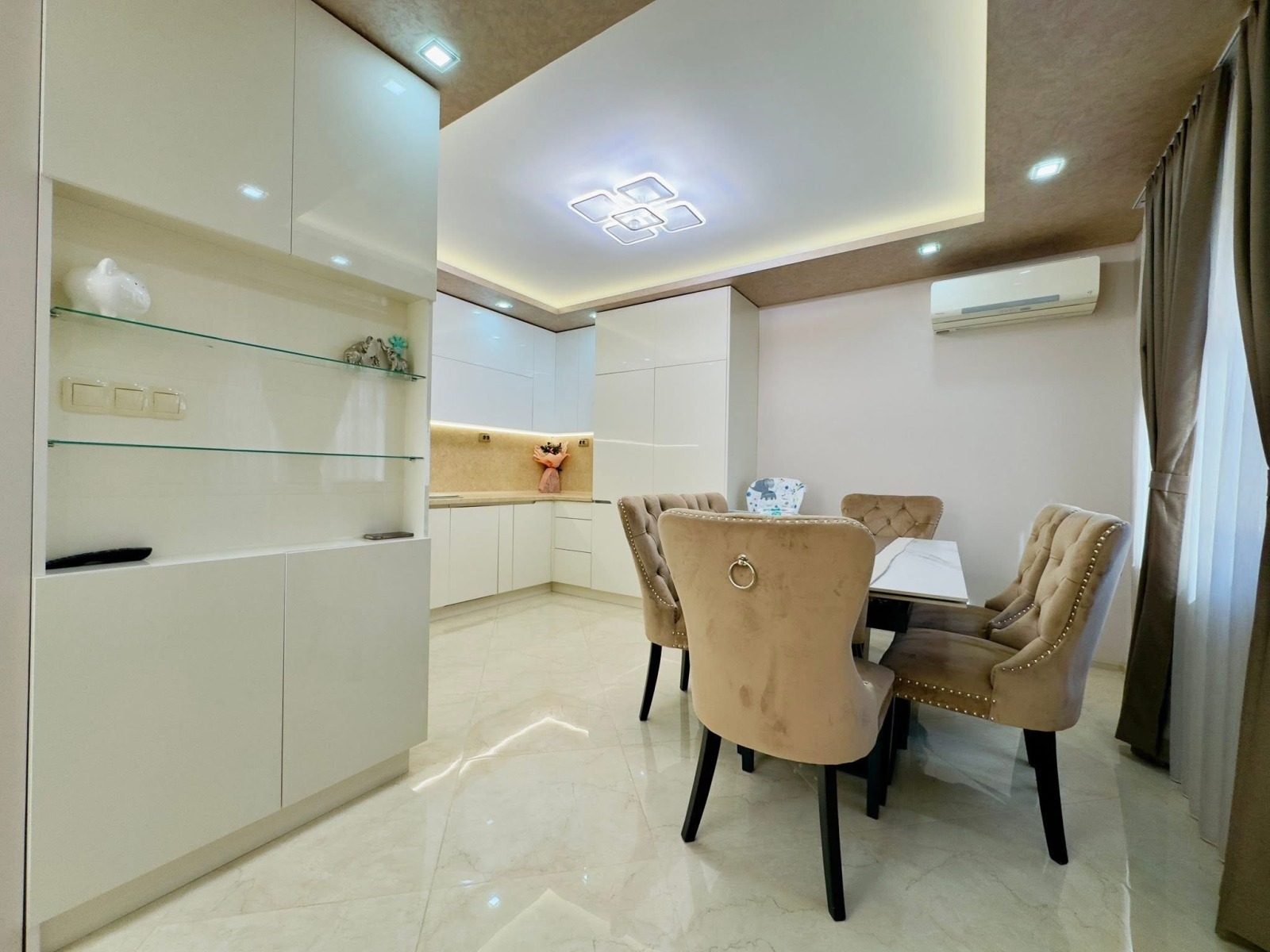 Продава КЪЩА, гр. Монтана, Широк център, снимка 3 - Къщи - 54164772