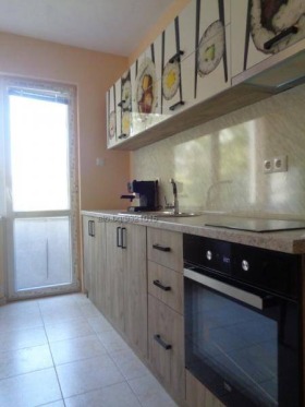 1 bedroom Lazur, Burgas 2