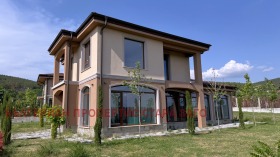 Hus m-t Besj Bunar, Stara Zagora