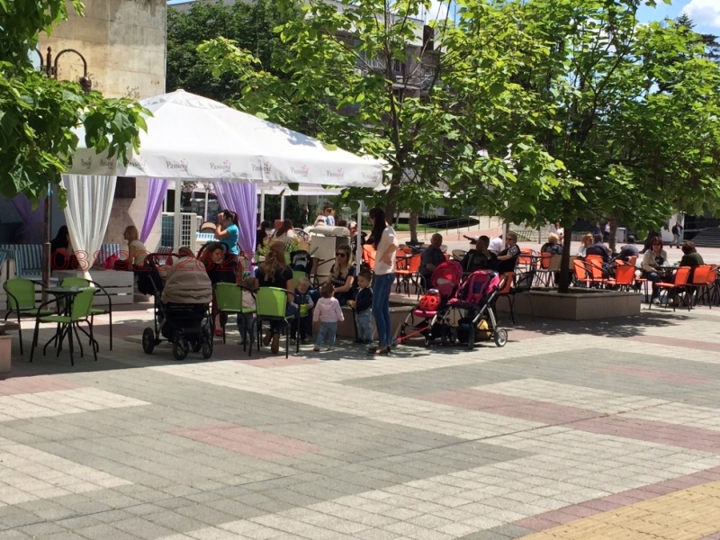 Продава ЗАВЕДЕНИЕ, гр. Пазарджик, Идеален център, снимка 2 - Заведения - 52783825