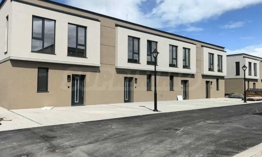 Продава КЪЩА, с. Маноле, област Пловдив, снимка 3 - Къщи - 55129707