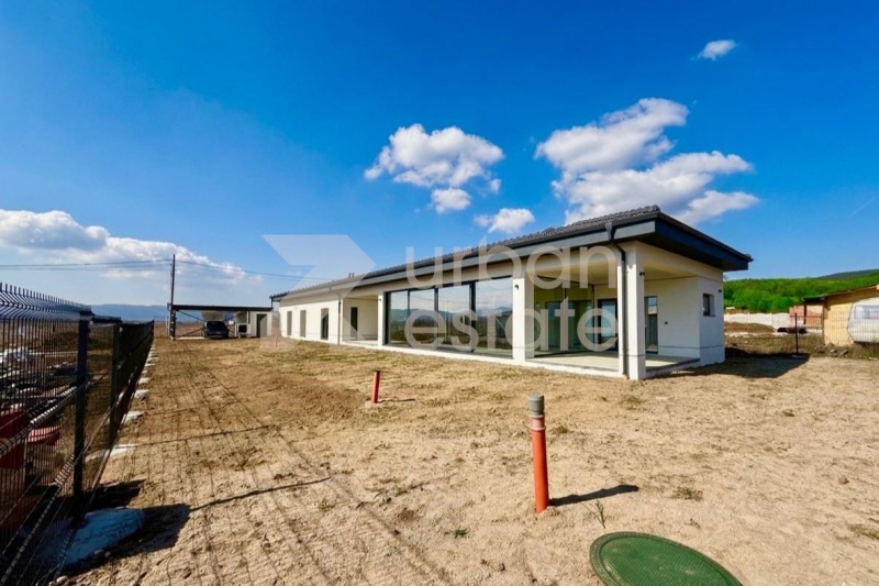 Продава КЪЩА в област София, с. Рельово - 255 кв.м / 365 000 € » 713 877.95 лв., ЪРБАН ЕСТЕЙТ