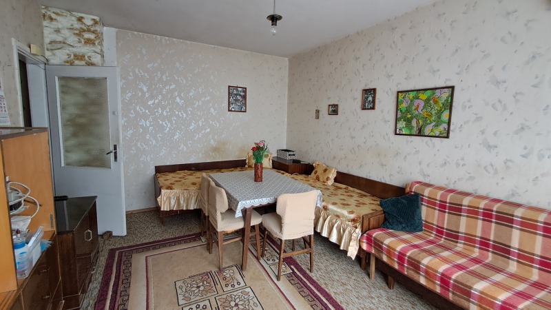 Продава  2-стаен град Шумен , Тракия , 58 кв.м | 34578716 - изображение [2]