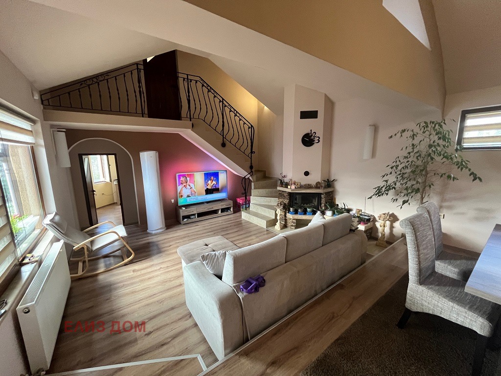 Продава КЪЩА, гр. Варна, м-т Горна Трака, снимка 2 - Къщи - 56018843