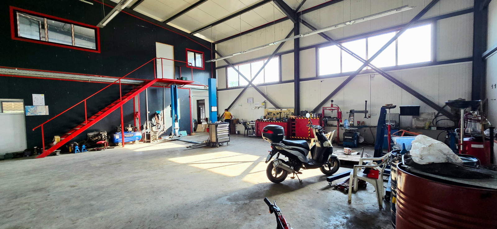 Продава БИЗНЕС ИМОТ, гр. Карнобат, област Бургас, снимка 13 - Други - 55160223