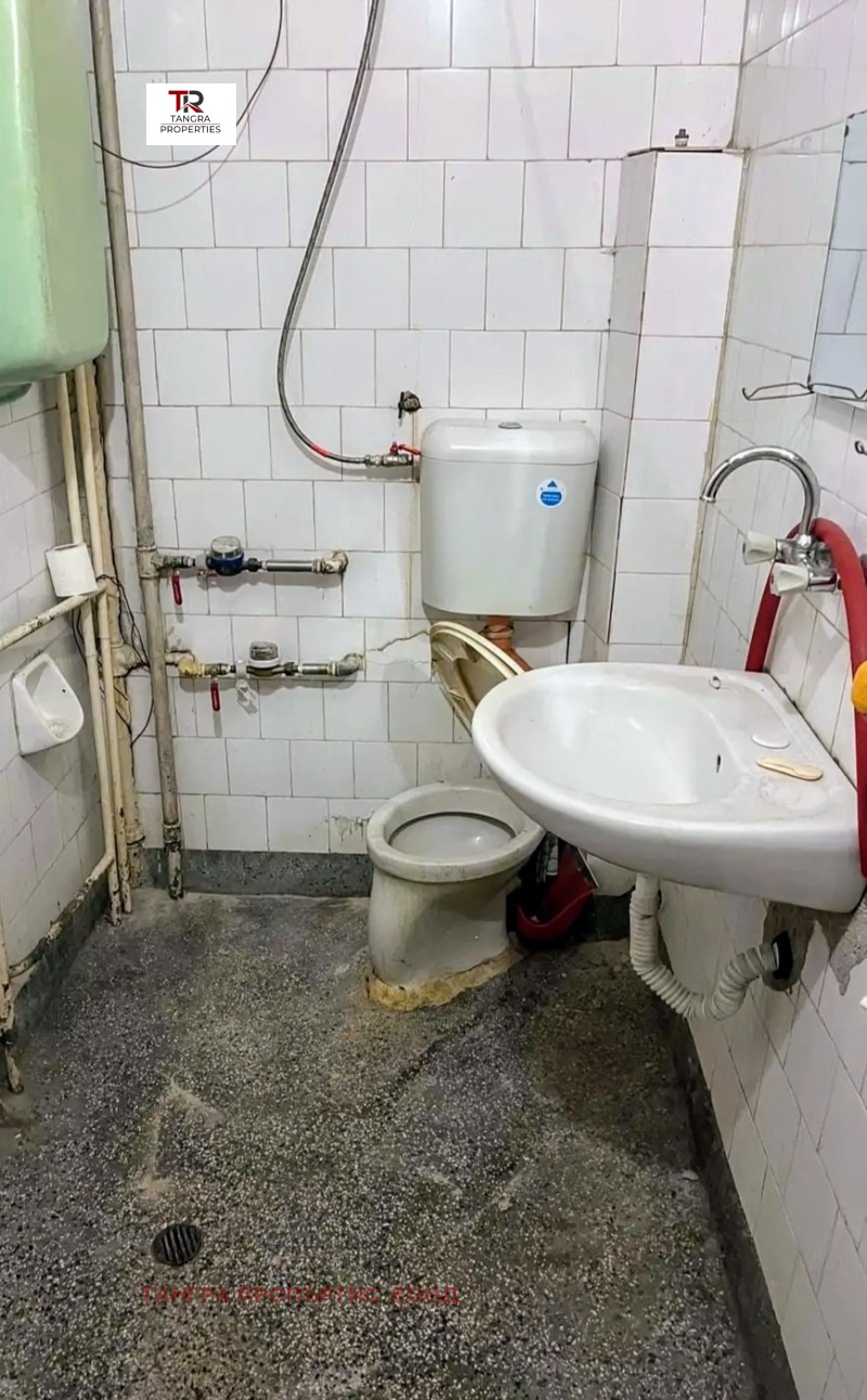 Продава  3-стаен град Перник , Мошино , 121 кв.м | 61705176 - изображение [2]