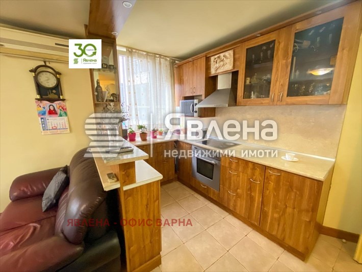 Продава 4-СТАЕН, гр. Варна, Център, снимка 1 - Aпартаменти - 49365561