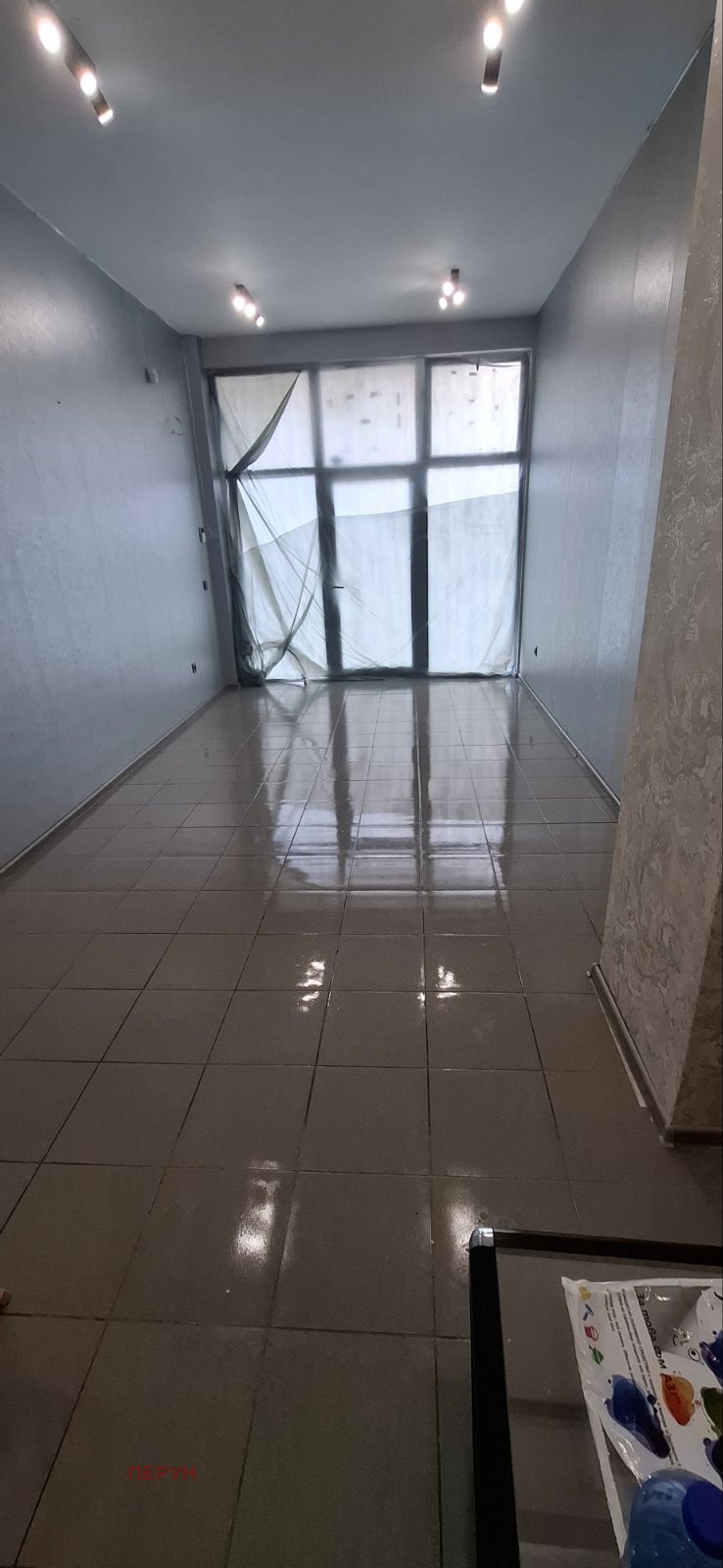 Продава МАГАЗИН, гр. Перник, Мошино, снимка 2 - Магазини - 54342077