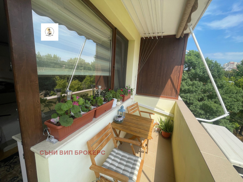 Продава  3-стаен град Плевен , Широк център , 77 кв.м | 93626619 - изображение [11]