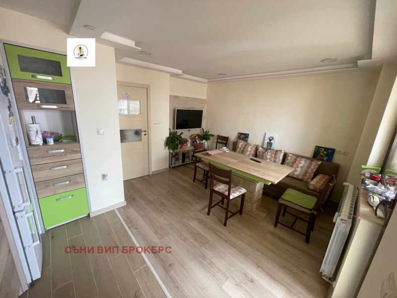 Продава  3-стаен град Плевен , Широк център , 77 кв.м | 93626619 - изображение [3]