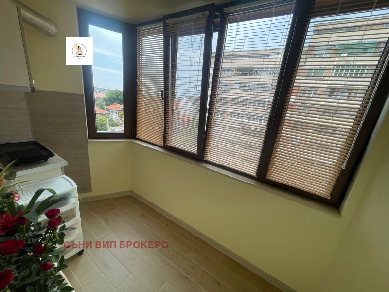 Продава  3-стаен град Плевен , Широк център , 77 кв.м | 93626619 - изображение [6]