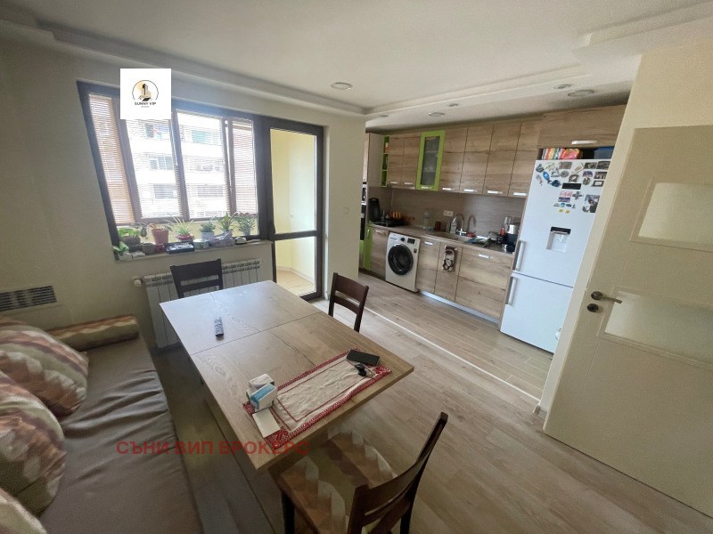 Продава  3-стаен град Плевен , Широк център , 77 кв.м | 93626619 - изображение [4]