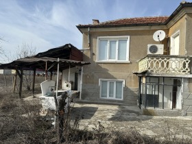 Maison Darjava, région Stara Zagora 3