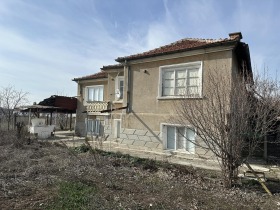 Casa Darjava, região Stara Zagora 1