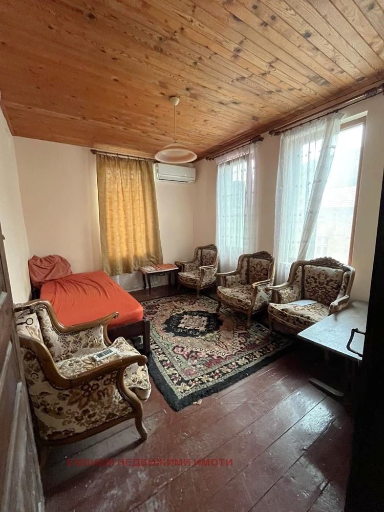 Продава КЪЩА, с. Дебнево, област Ловеч, снимка 2 - Къщи - 56080473