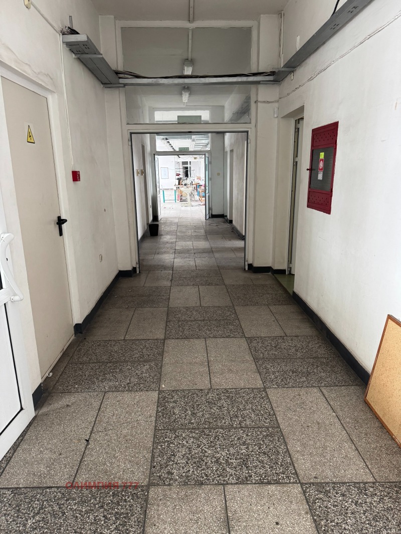 Продава ПРОМ. ПОМЕЩЕНИЕ, гр. Плевен, Широк център, снимка 11 - Производствени сгради - 53509913