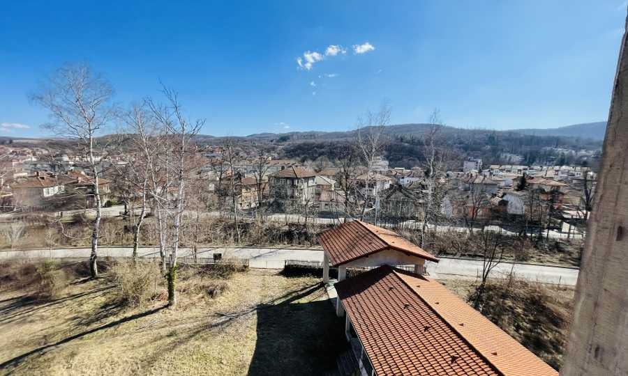 Продава ХОТЕЛ, гр. Трявна, област Габрово, снимка 2 - Хотели - 46844828