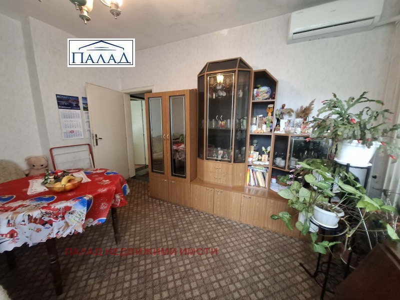 Продава ЕТАЖ ОТ КЪЩА, гр. Варна, Аспарухово, снимка 5 - Етаж от къща - 52929249