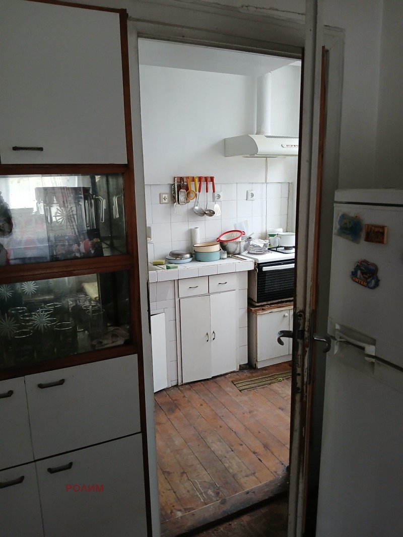 Продава ЕТАЖ ОТ КЪЩА, гр. Севлиево, област Габрово, снимка 7 - Етаж от къща - 52189097