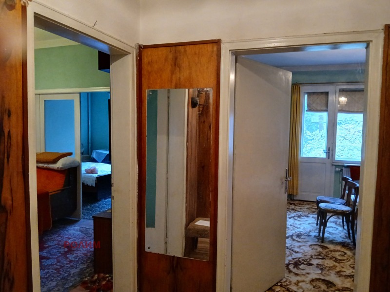 Продава ЕТАЖ ОТ КЪЩА, гр. Севлиево, област Габрово, снимка 10 - Етаж от къща - 52189097