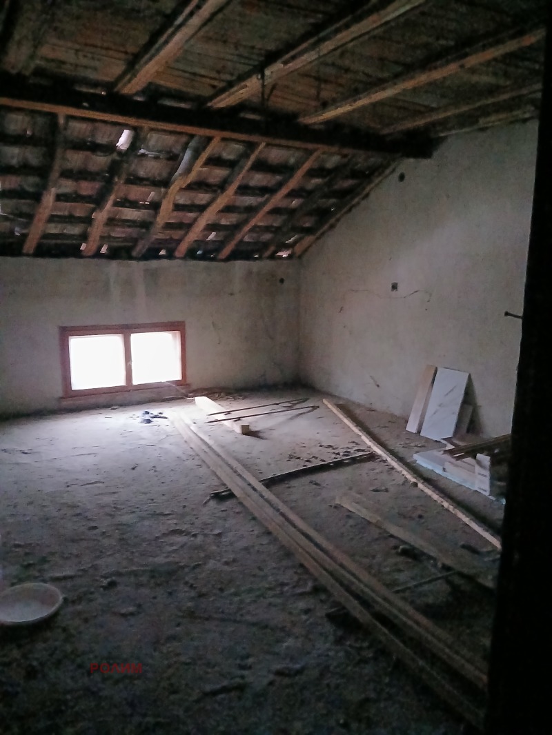 Продава ЕТАЖ ОТ КЪЩА, гр. Севлиево, област Габрово, снимка 16 - Етаж от къща - 52189097