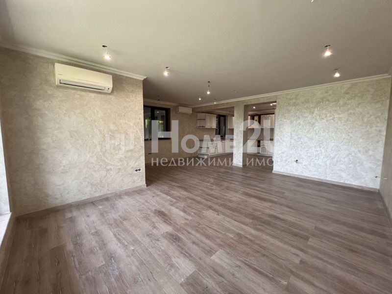 À venda  Casa Varna , m-t Mentecheto , 284 m² | 50032113