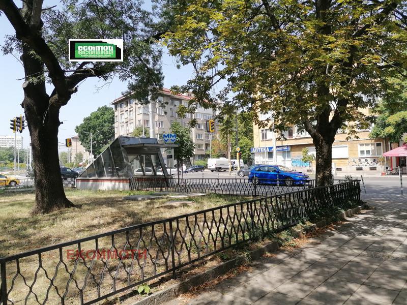 Продава ЕТАЖ ОТ КЪЩА, гр. София, Център, снимка 17 - Етаж от къща - 55041704