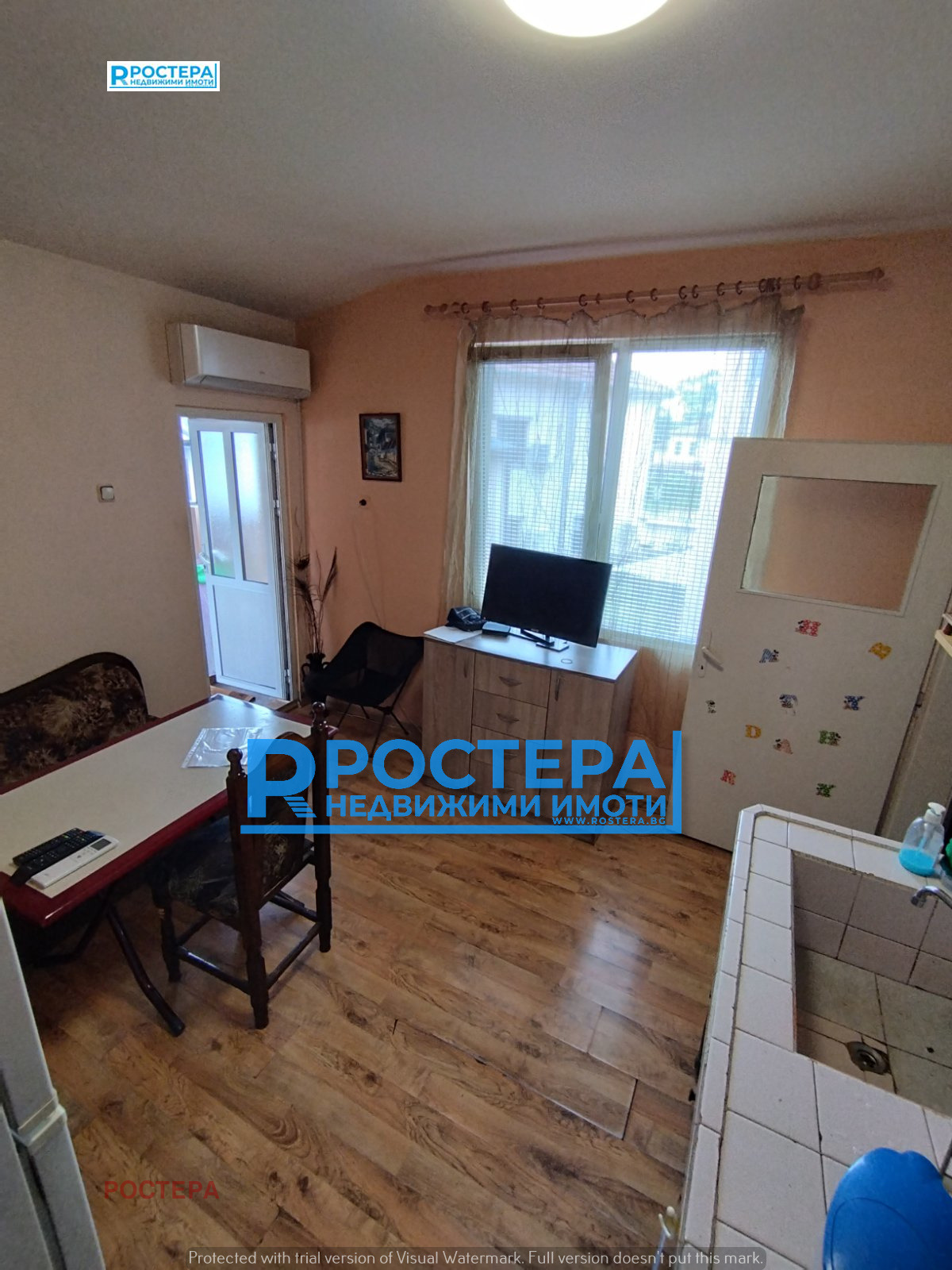Продава КЪЩА, гр. Търговище, Вароша, снимка 2 - Къщи - 54640540