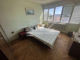 3 Schlafzimmer Zentar, Targowishte 1