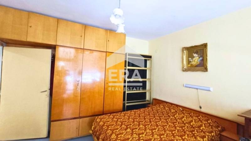 Продава 3-СТАЕН, гр. Търговище, Запад 1, снимка 5 - Апартаменти - 52374334