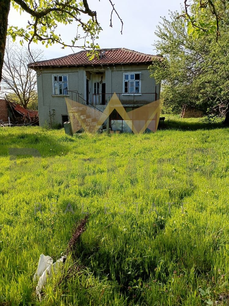 Продава КЪЩА, с. Червенци, област Варна, снимка 7 - Къщи - 45300149