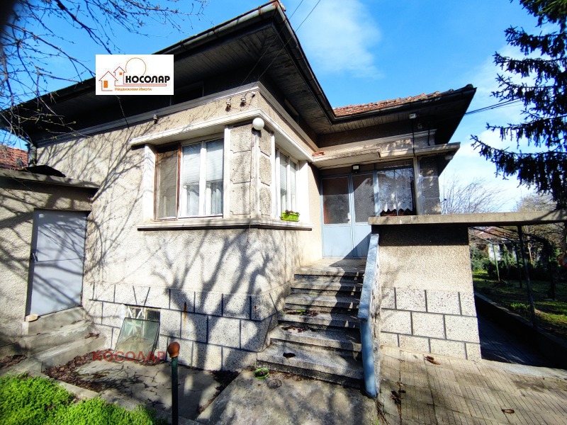 Продава КЪЩА, гр. Русе, Долапите, снимка 1 - Къщи - 49582137