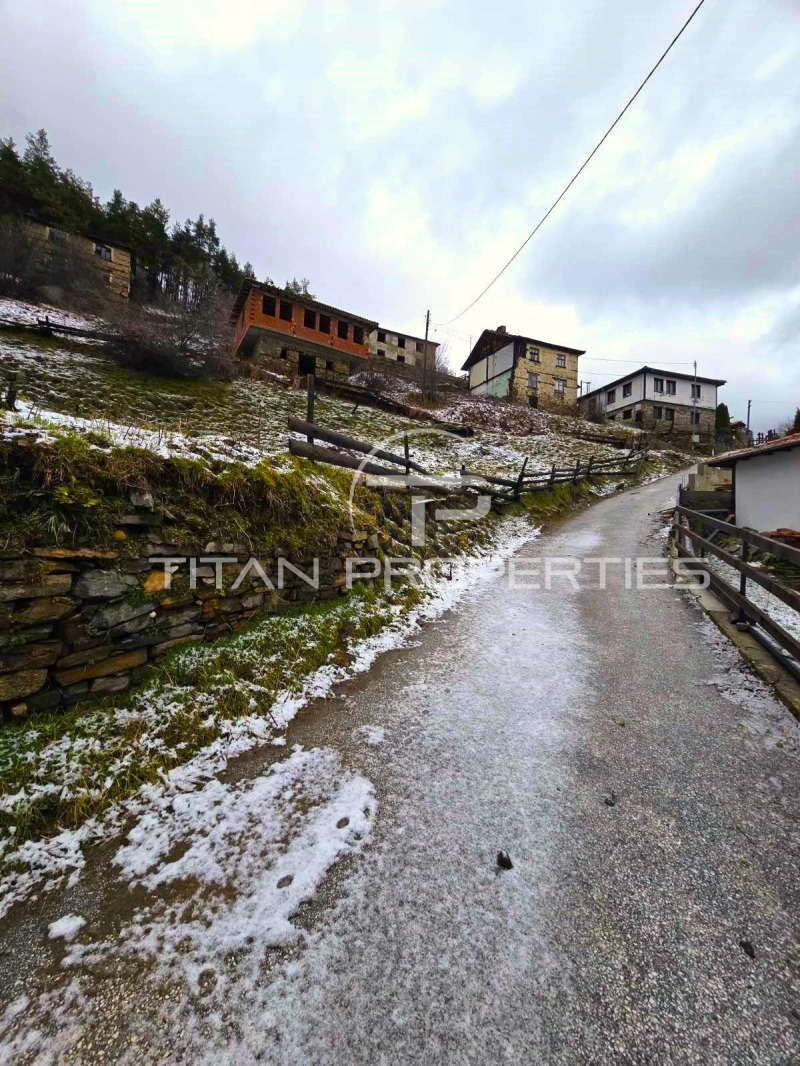 Продава КЪЩА, с. Зорница, област Смолян, снимка 3 - Къщи - 53508055