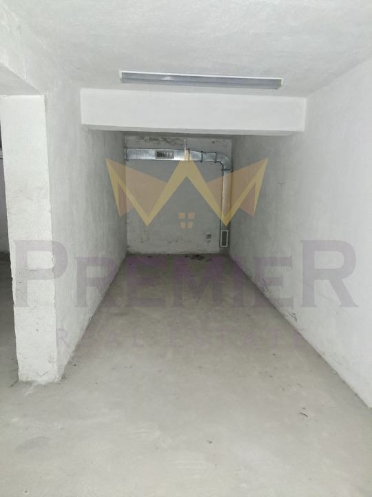 Продаја  Паркинг простор Варна , Колхозен пазар , 14 м2 | 12332223