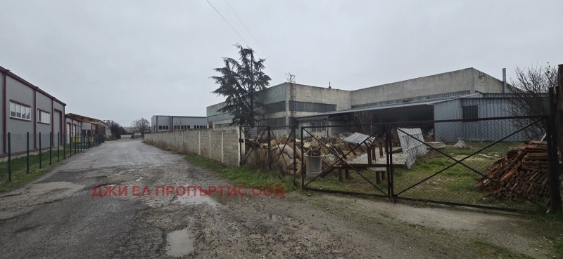 Продава ПРОМ. ПОМЕЩЕНИЕ, гр. Ямбол, Промишлена зона, снимка 2 - Производствени сгради - 53083751