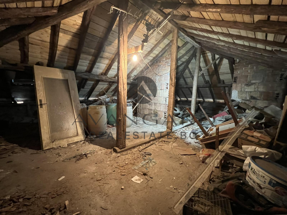 Продава ЕТАЖ ОТ КЪЩА, гр. Пловдив, Коматево, снимка 11 - Етаж от къща - 50986254