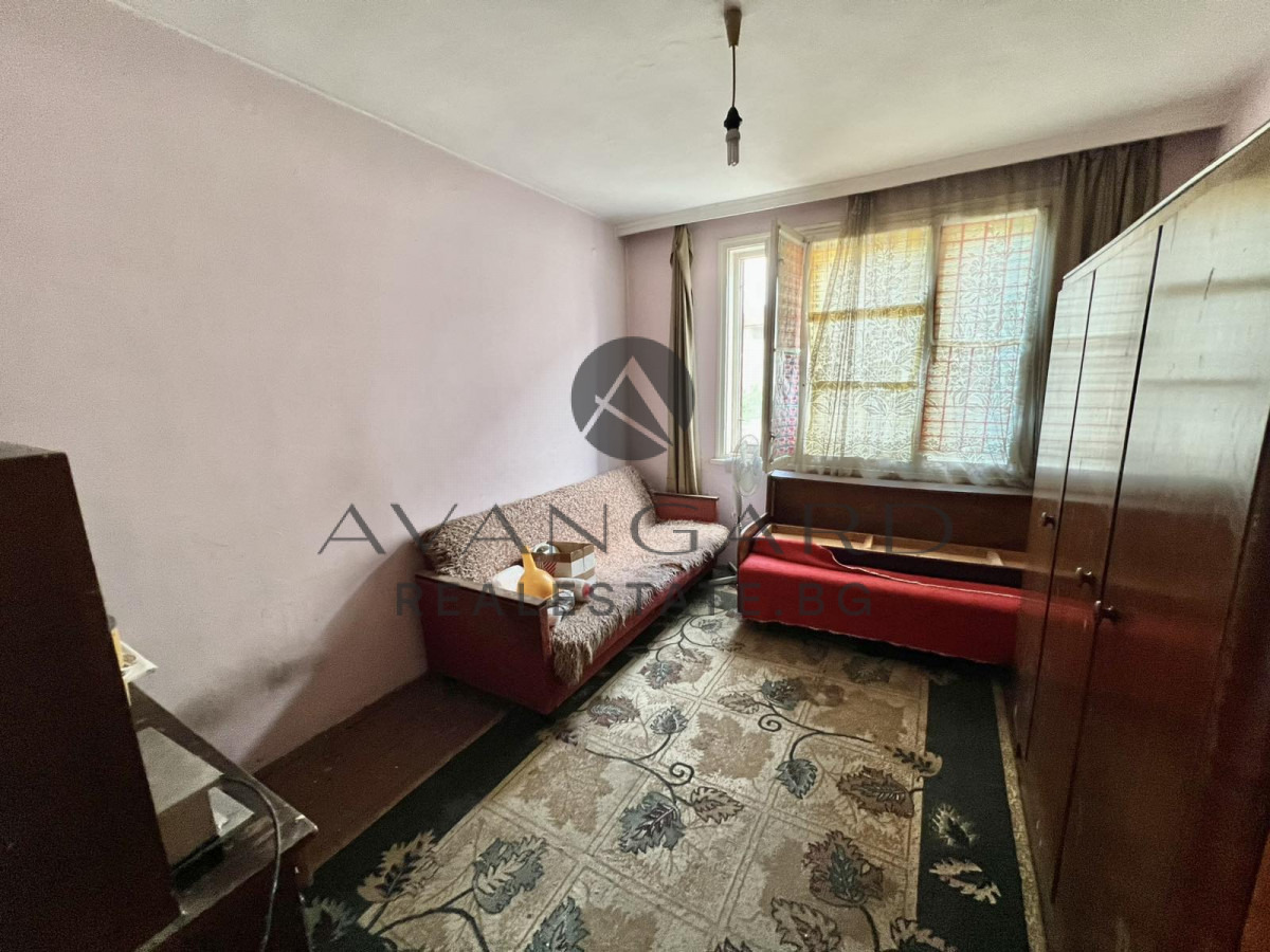 Продава ЕТАЖ ОТ КЪЩА, гр. Пловдив, Коматево, снимка 6 - Етаж от къща - 50986254