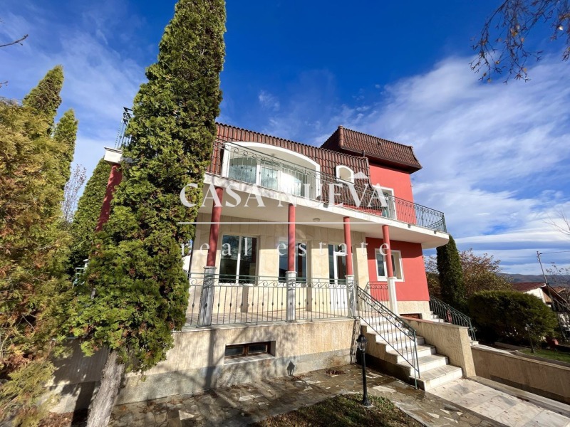 Продава КЪЩА в град София, гр. Нови Искър - 393 кв.м / 570 000 € » 1 114 823.10 лв., КАСА НУЕВА РИЪЛ ЕСТЕЙТ
